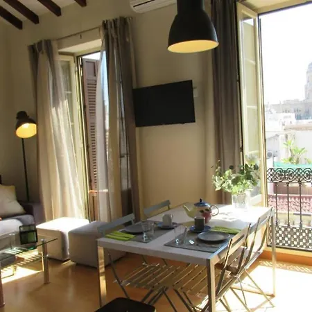 Center Cathedral Views & Free Wifi Apartment *
