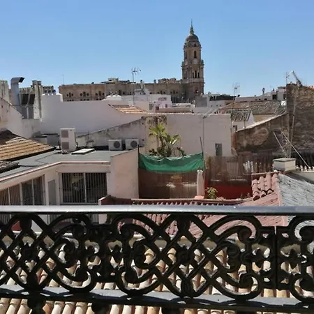 Center Cathedral Views & Free Wifi *